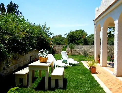 Villa Angela Fontane Bianche Italien